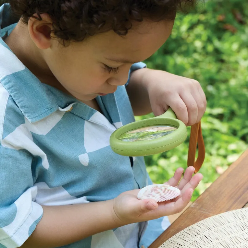 Handheld Magnifying Glass