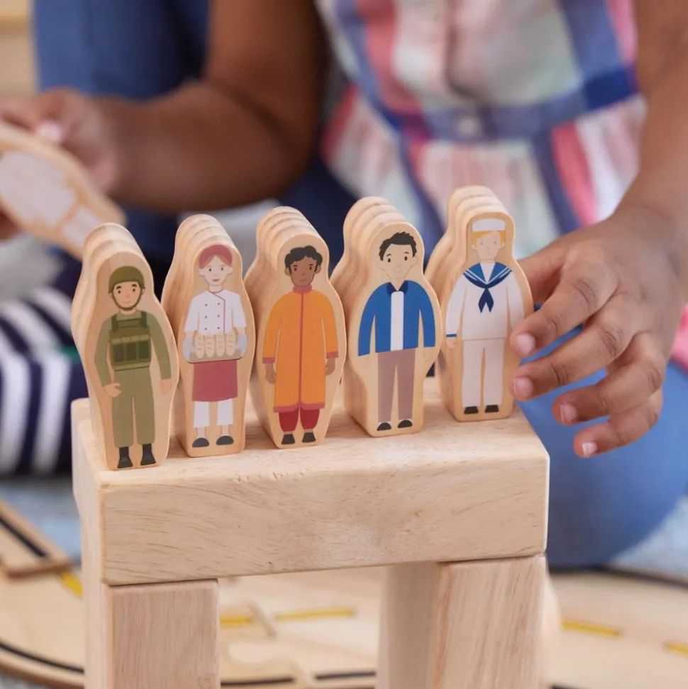 International Families and Community Workers 42 Pieces