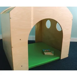 Nature Reading Haven with Floor Mat