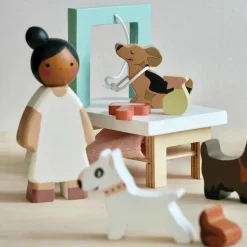 Waggy Tails Dog Salon Wooden Playset