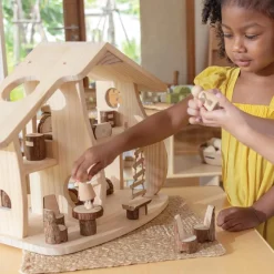 Woodlands Dollhouse with Furniture